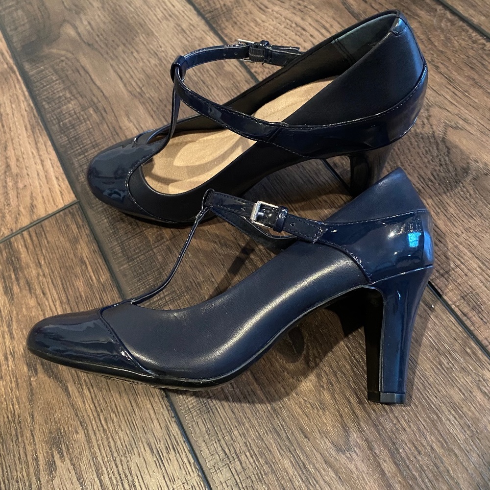Giani Bernini Navy Blue Memory Foam T-Strap High Heel Shoes, Size 8